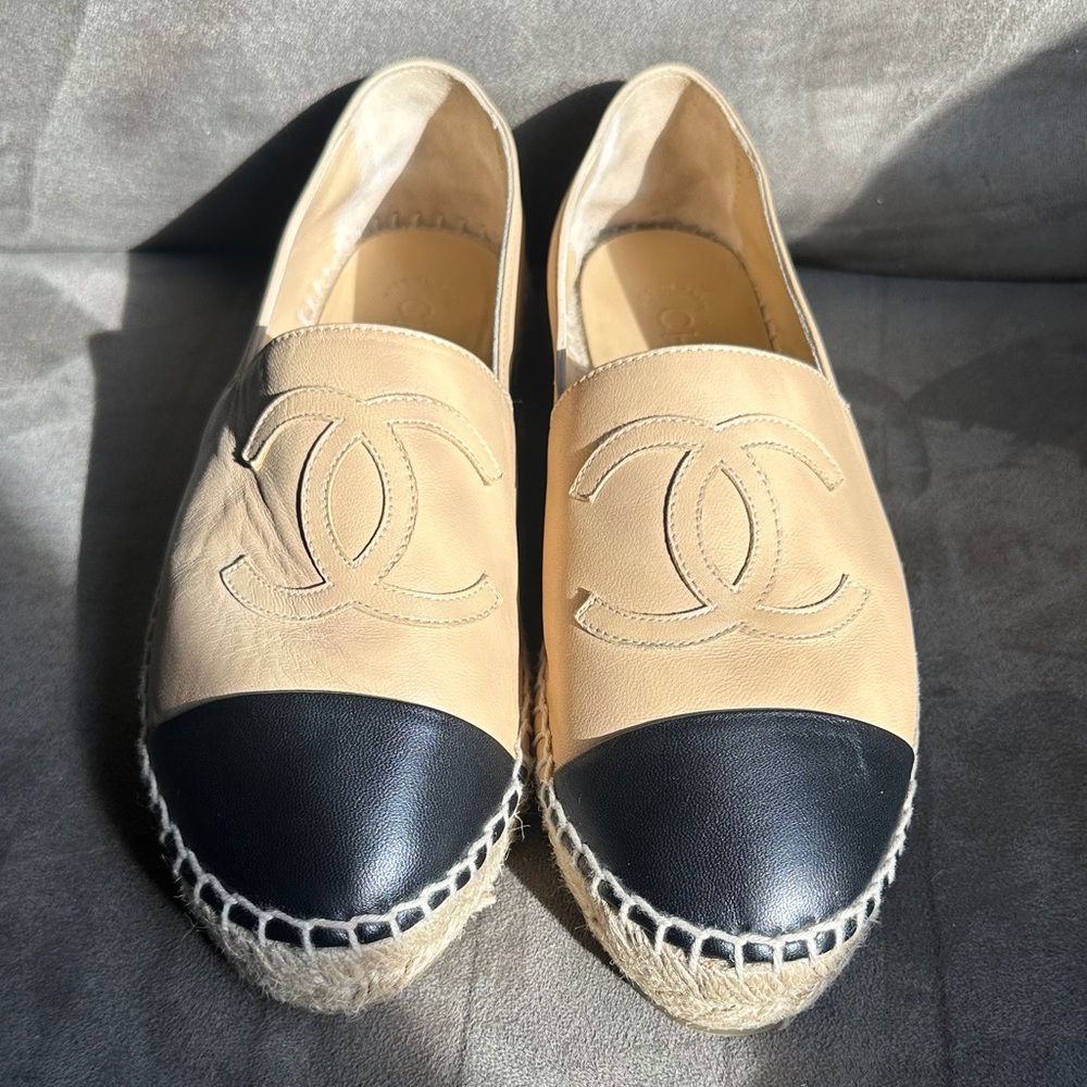 CHANEL Tan and Black Espadrilles